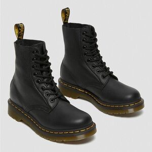 Doc Dr. Martens Classic 1460 Pascal Black Virginia Ladies Leather Lace Up Boots